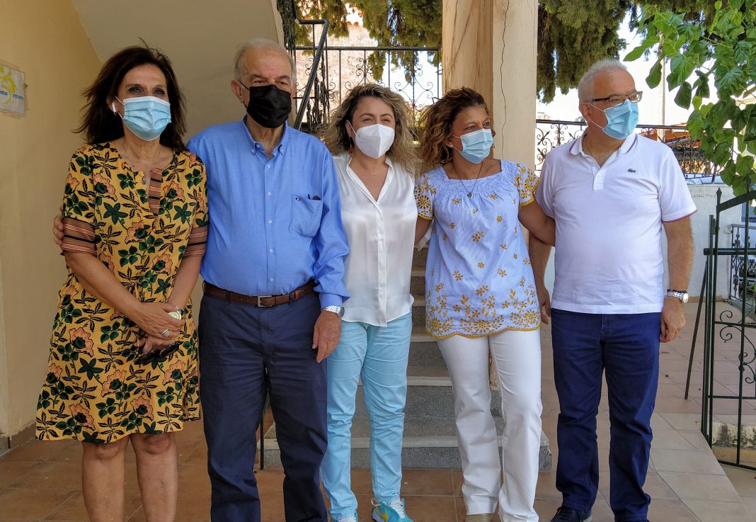 Στο εμβολιαστικό κέντρο στον Άγιο Σύλλα ο δήμαρχος Ηρακλείου