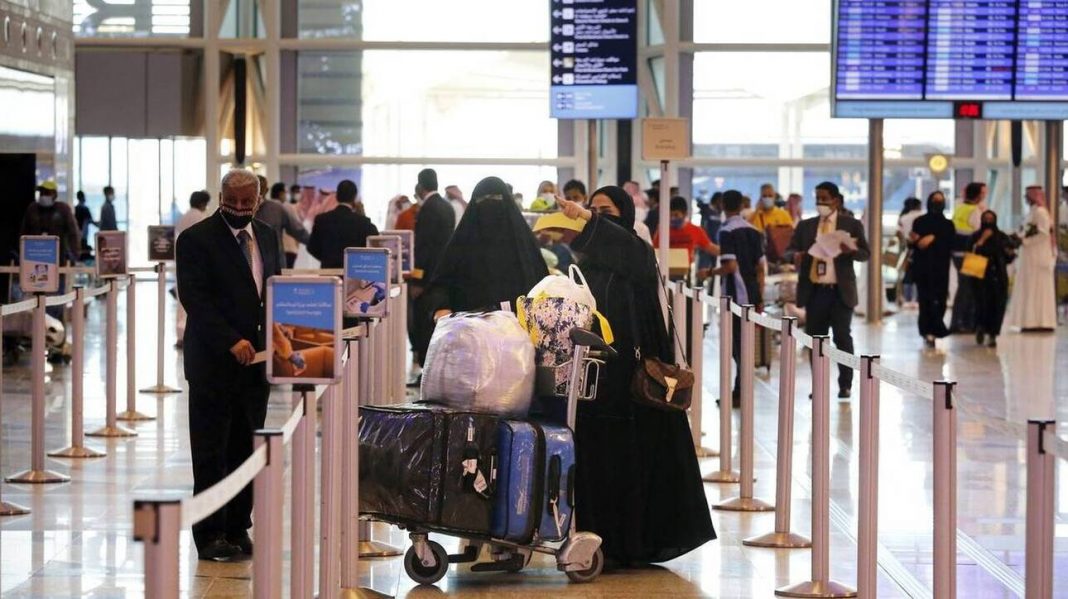 Σαουδική Αραβία: Άνοιγμα συνόρων για εμβολιασμένους που έχουν τουριστική βίζα από την 1η Αυγούστου