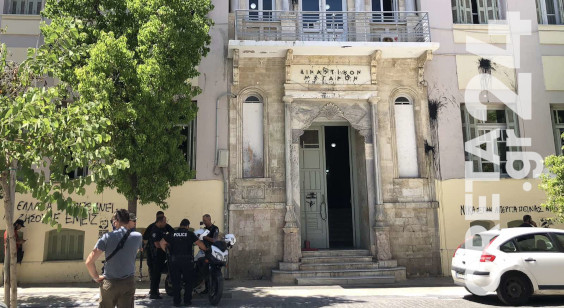 Ηράκλειο: Στον εισαγγελέα δύο από τους τρεις για το αιματηρό επεισόδιο στην ταβέρνα