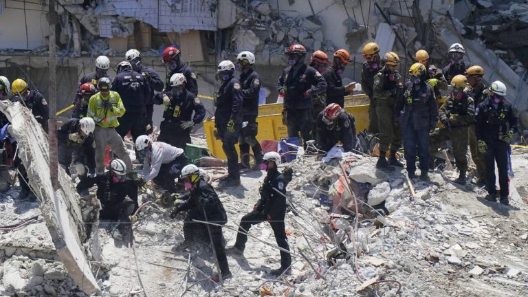 Κατάρρευση κτηρίου στη Φλόριντα: Αυξήθηκε ο αριθμός των νεκρών – 126 οι αγνοούμενοι