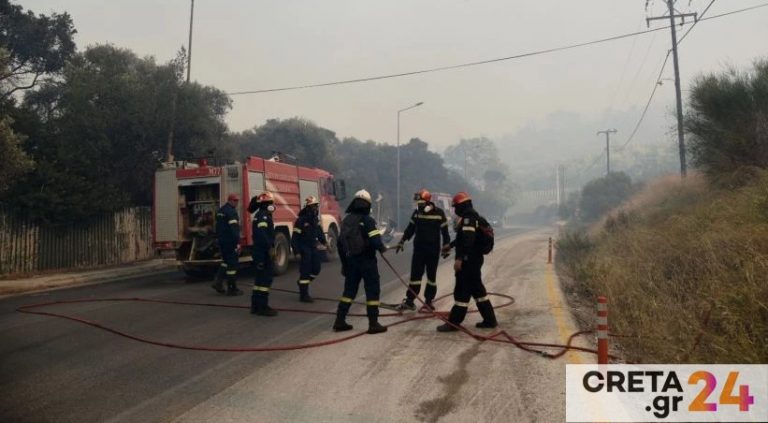 Μεγάλη φωτιά στην Αχαΐα: Εσπευσμένα στη Ζήρια ο Νίκος Χαρδαλιάς