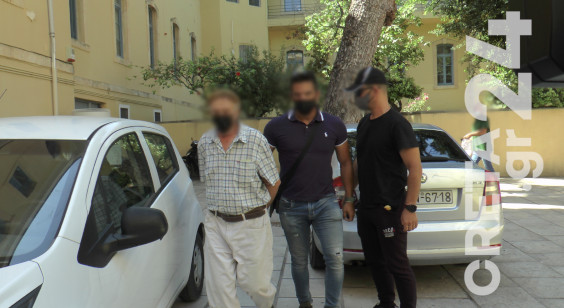 Κρήτη – Υπόθεση κακοποίησης ΑμεΑ: Στον εισαγγελέα ο πατέρας, χειροπέδες σε 66χρονο για το βιασμό του 18χρονου