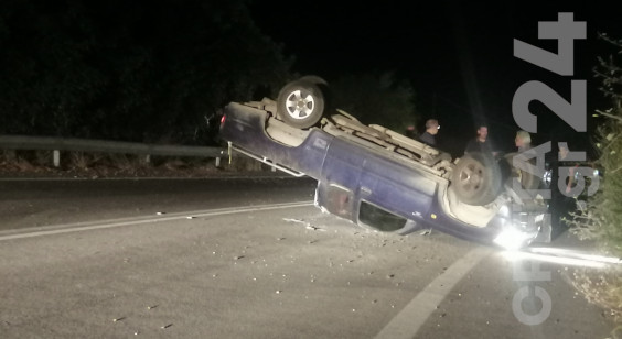 Σφοδρή σύγκρουση οχημάτων στον ΒΟΑΚ – «Τούμπαρε» στη μέση του οδοστρώματος το αγροτικό