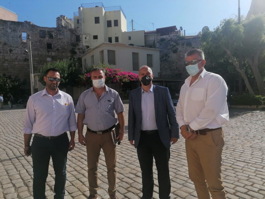 Στον υπουργό Αγροτικής Ανάπτυξης ο δήμος Φαιστού και οι φυτικοί παραγωγοί του νησιού