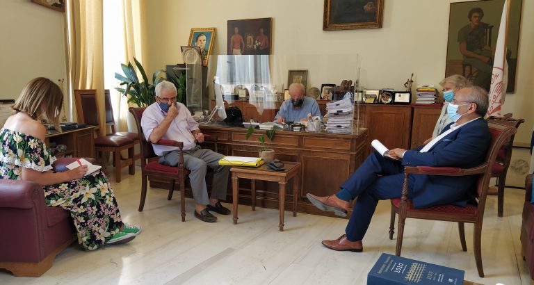 Συνάντηση του Δημάρχου Ηρακλείου για το Σχολείο Ευρωπαϊκής Παιδείας