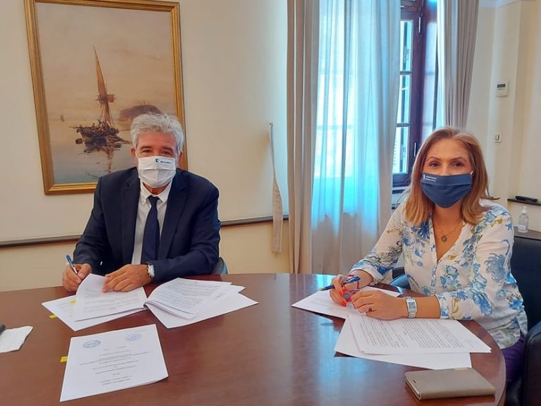 Υπεγράφη η προγραμματική σύμβαση μεταξύ Αποκεντρωμένης Διοίκησης και ΟΑΚ