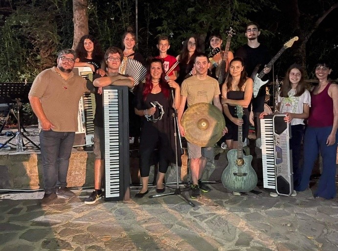 Οι «Μω & Ρω»  στο Κηποθέατρο «Μάνος Χατζιδάκις»