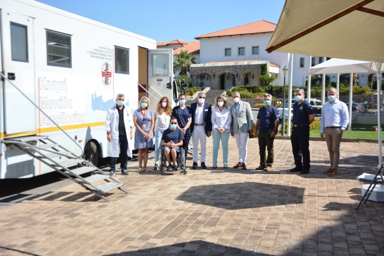 Ηράκλειο: Εμβολιάστηκαν 70 εργαζόμενοι στον τουρισμό από την Κινητή Μονάδα