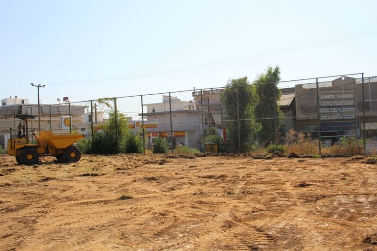 Κρήτη: Σε εξέλιξη οι εργασίες αναμόρφωσης του χώρου στο γήπεδο της Μοναχής Ελιάς