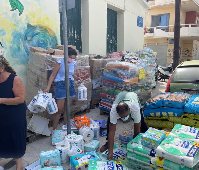 Κρήτη: «Πλημμύρισαν» οι αποθήκες του Δήμου από την προσφορά των συμπολιτών μας προς τους πυρόπληκτους