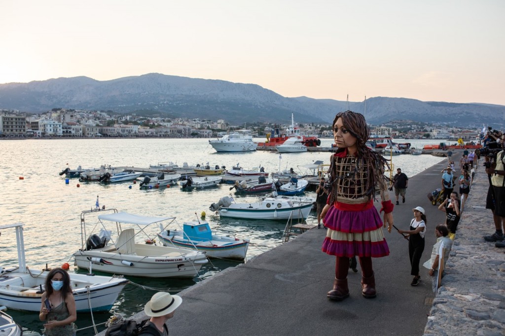 Επεισοδιακή υποδοχή της «Αμάλ» στη Λάρισα: Ματ, πέτρες και προπηλακισμοί