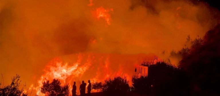 Μάχη με το χρόνο στην Αρχαία Ολυμπία καθώς οι φλόγες πλησιάζουν στο μουσείο