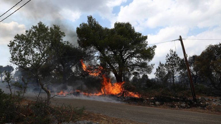 Κρήτη: Ξέσπασε μεγάλη φωτιά – Επιχειρεί και ελικόπτερο