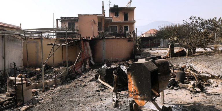 Τα μέτρα στήριξης νοικοκυριών και επιχειρήσεων των περιοχών που πλήττονται από τις φωτιές – Οι 10 άξονες
