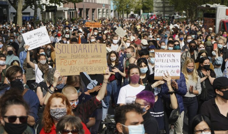 Ακυρώθηκε πτήση όπου θα απελαύνονταν από τη Γερμανία στο Αφγανιστάν αιτούντες άσυλο