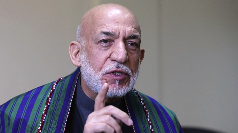 Αφγανιστάν: Επαφές των Ταλιμπάν με τον πρώην πρόεδρο Χαμίντ Καρζάι