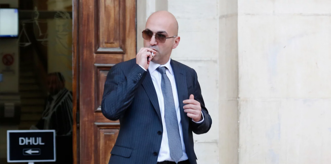 Μάλτα: Eνας από τους πιο πλούσιους επιχειρηματίες της χώρας θα δικαστεί για τη δολοφονία δημοσιογράφου
