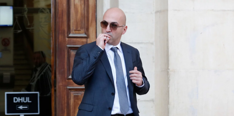Μάλτα: Eνας από τους πιο πλούσιους επιχειρηματίες της χώρας θα δικαστεί για τη δολοφονία δημοσιογράφου