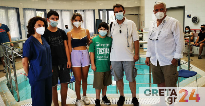 Ήρθαν για διακοπές στην Κρήτη και… εμβολιάστηκαν