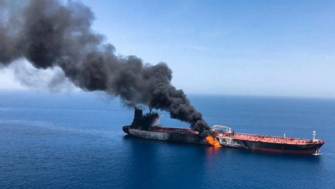 Ιαπωνία: Διαρροή πετρελαίου από φορτηγό πλοίο που προσάραξε σε λιμάνι