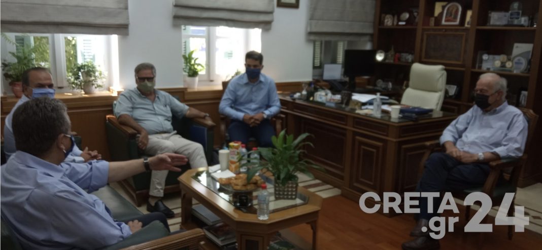 Το μεταφορικό ισοδύναμο στην ατζέντα της συνάντησης του Περιφερειάρχη με τους Δημάρχους της Κρήτης