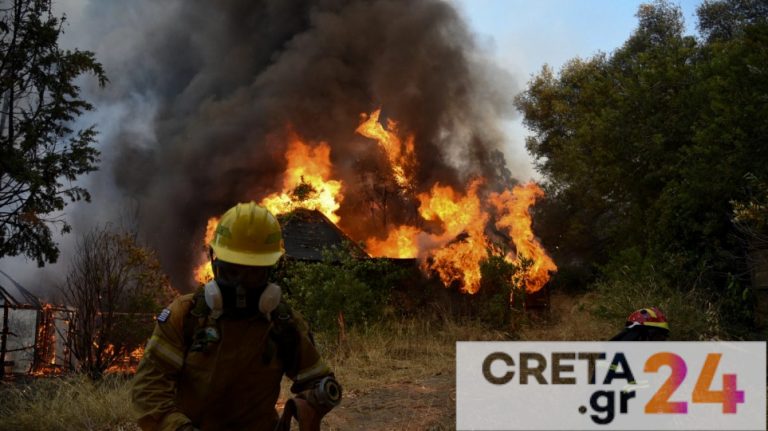 Φωτιά στην Αχαΐα: «Μάχη» για να τεθεί υπό έλεγχο – Δεν απειλούνται κατοικημένες περιοχές