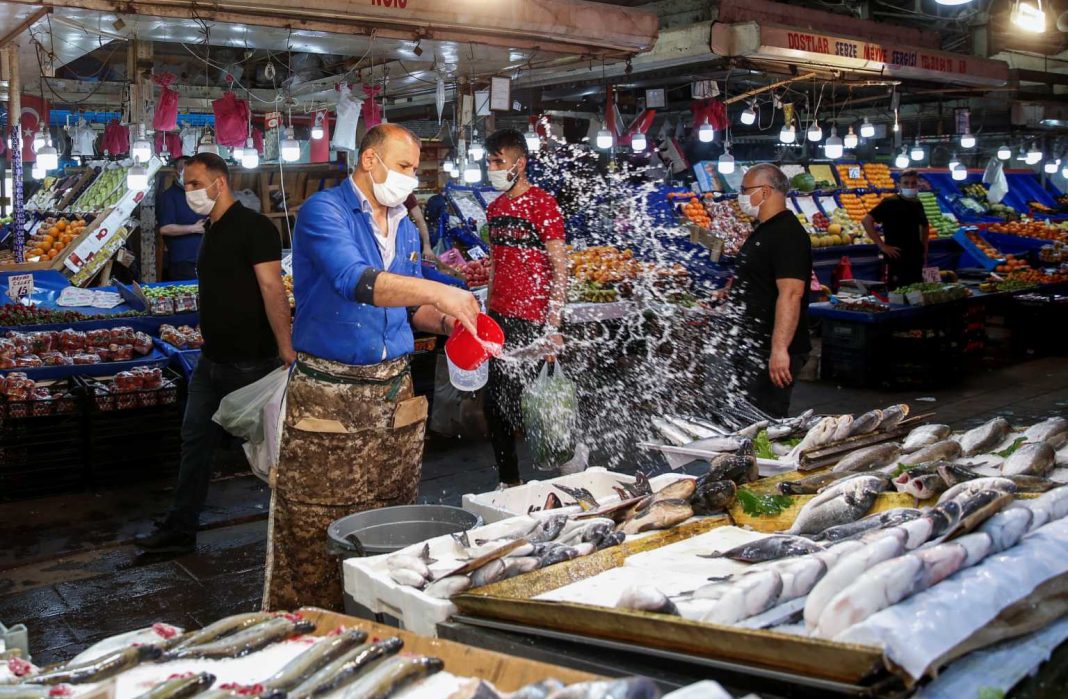 Τουρκία: Σχεδόν 24.000 κρούσματα κορωνοϊού το τελευταίο 24ωρο