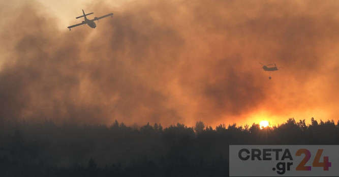 Φωτιά στη Βαρυμπόμπη: Οι φλόγες στα σπίτια στη Δροσοπηγή – Μήνυμα από το 112