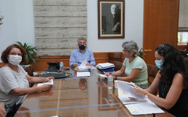 Είκοσι έξι νέα επενδυτικά σχέδια επιχειρήσεων υπέγραψε ο Περιφερειάρχης Κρήτης