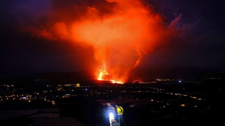 Λα Πάλμα: Εντείνεται η ηφαιστειακή δραστηριότητα – Ποτάμια λάβας