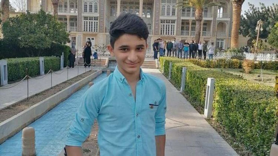 «Ήρωας»: Το Ιράν τιμά τον 15χρονο που έχασε τη ζωή του σώζοντας δύο γυναίκες από τις φλόγες