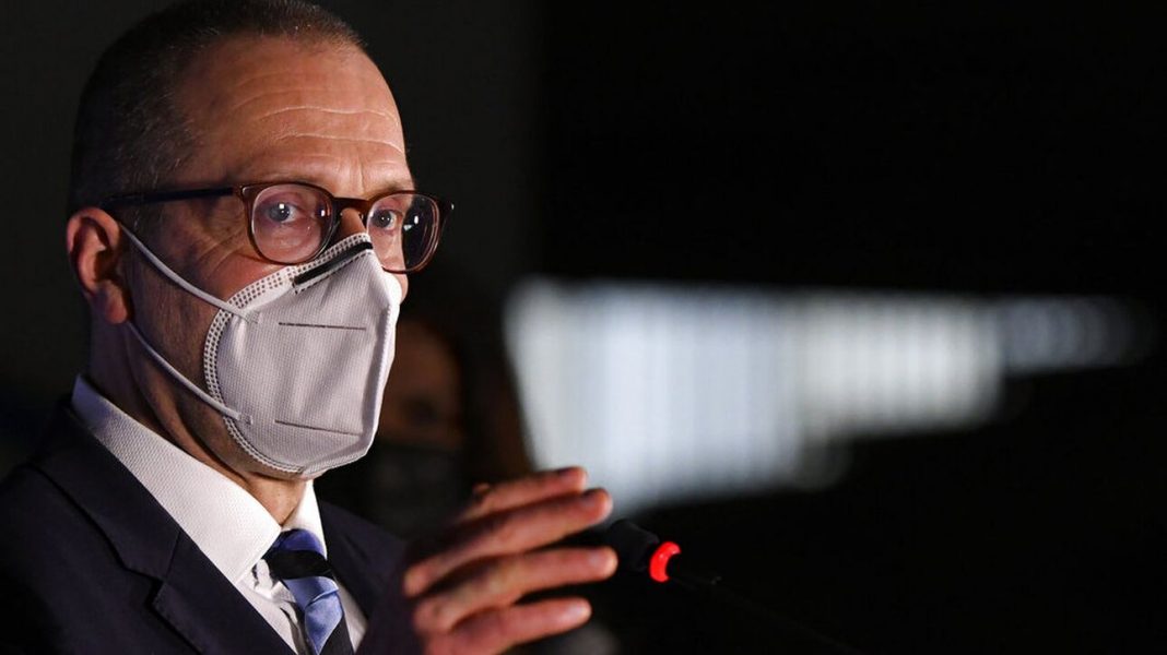 Κορωνοϊός – Χανς Κλούγκε: Τα εμβόλια από μόνα τους δεν θα τερματίσουν την πανδημία