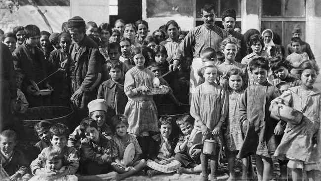 Ηράκλειο: Κατάθεση στεφάνων για την ημέρα Εθνικής μνήμης της γενοκτονίας των Ελλήνων της Μικράς Ασίας