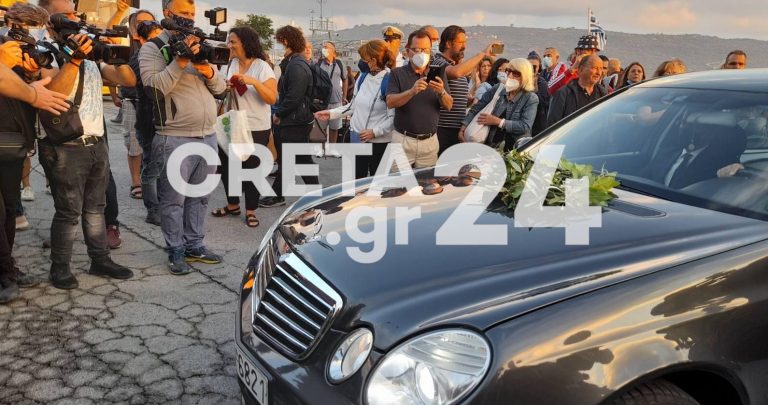 Τελευταίο «αντίο» στον Μίκη Θεοδωράκη: Το έργο του έγινε «ρούχο» που μπορεί να φορέσει κάθε λαός