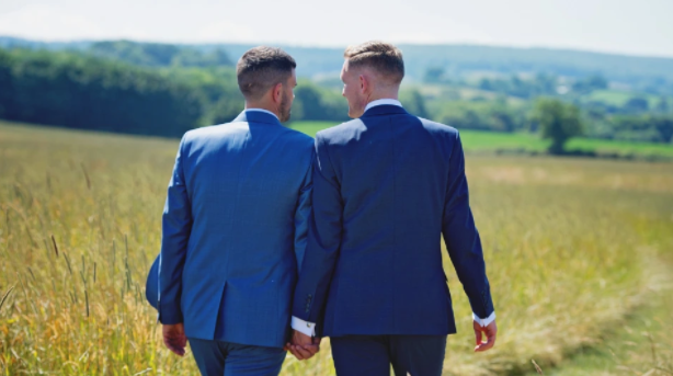 Eλβετία: «Ναι» στον γάμο των ομοφυλοφίλων λέει το 55%