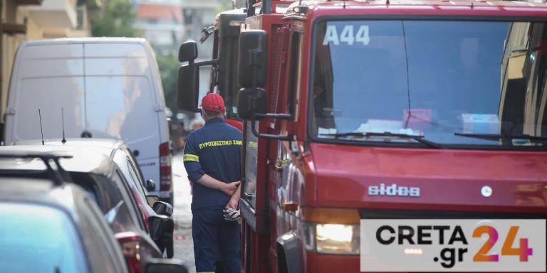 Από χριστουγεννιάτικα λαμπάκια τυλίχθηκε στις φλόγες σπίτι  – Πέντε τραυματίες