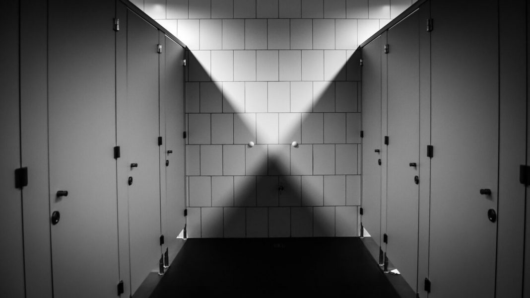 Κορωνοϊός: Μικρή πιθανότητα μόλυνσης σε δημόσιες τουαλέτες, δείχνει έρευνα