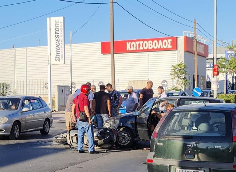 Ηράκλειο: Τροχαίο αυτοκινήτου με δίκυκλο