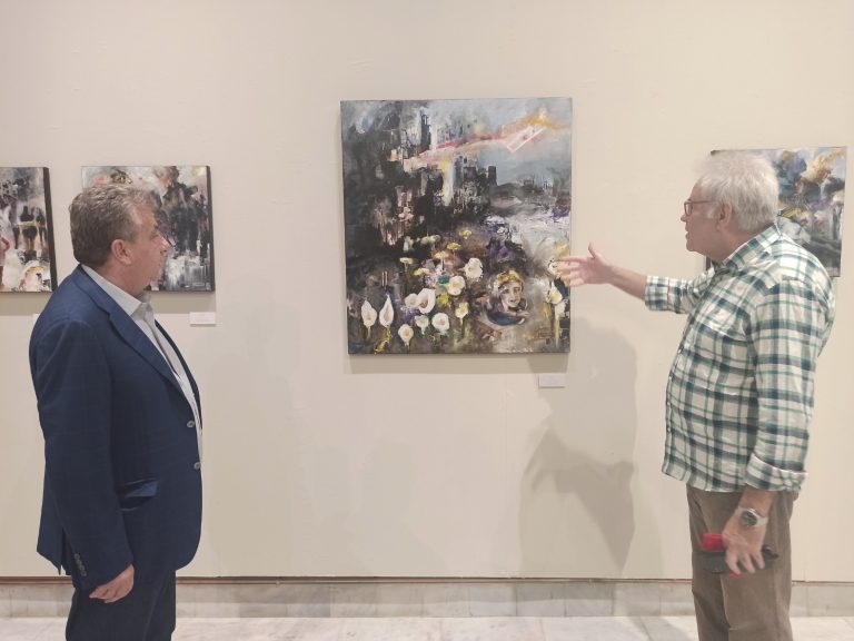 Ηράκλειο: Έκθεση ζωγραφικής αποτυπώνει τα συναισθήματα προσφύγων και σεισμόπληκτων