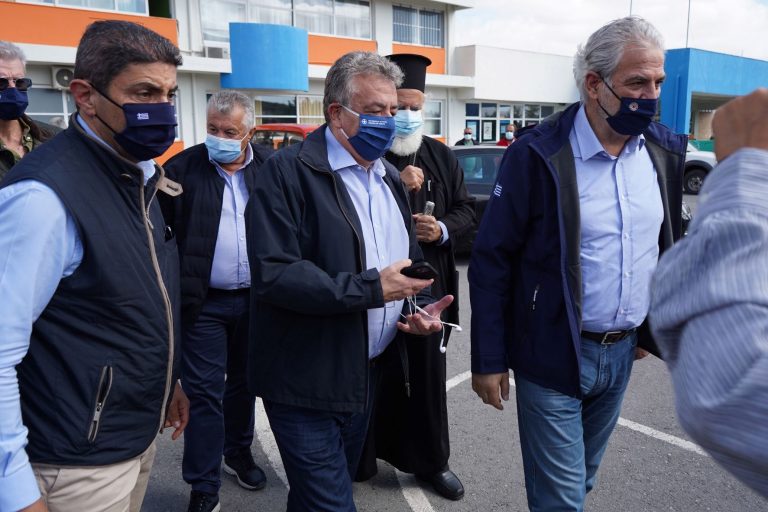 Στ. Αρναουτάκης: Συλλογική προσπάθεια για ανθρώπινες συνθήκες στους σεισμόπληκτους