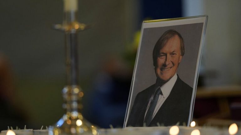 Βρετανία: Ο ύποπτος για την δολοφονία του βουλευτή Ντέιβιντ Έιμες επέλεξε το θύμα του τυχαία