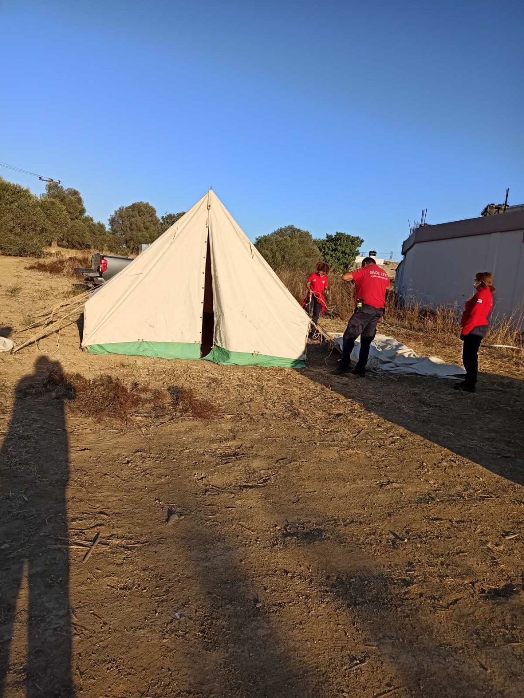 Ηράκλειο: Ευχαριστήριο μήνυμα για παραχώρηση σκηνής σε εξαμελή σεισμόπληκτη οικογένεια