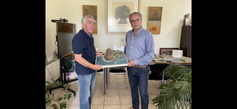 Δωρεά ανάγλυφης κατασκευής για τη Μάχη της Κρήτης στο Δήμο Πλατανιά
