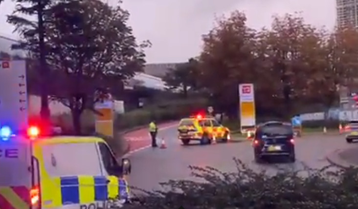 Συναγερμός στο αεροδρόμιο του Μάντσεστερ – Εκκενώνεται μετά από αναφορά για ύποπτο πακέτο