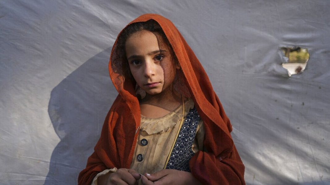 Αφγανιστάν: Οικογένειες που λιμοκτονούν πωλούν τις κόρες τους από βρέφη…