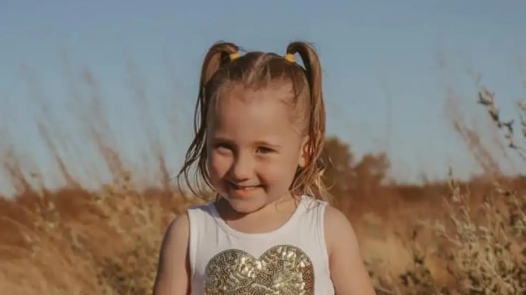 Αγωνία για τετράχρονη που εξαφανίστηκε από κάμπινγκ όπου είχε κατασκηνώσει με τους δικούς της