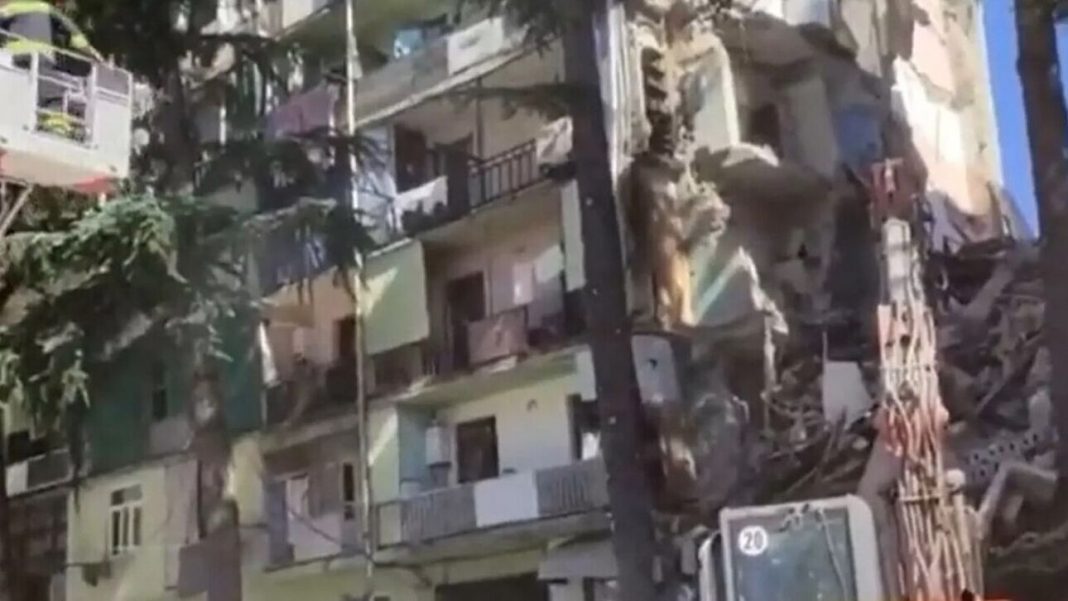 Γεωργία: Τουλάχιστον πέντε νεκροί από την κατάρρευση κτηρίου – Τρεις συλλήψεις