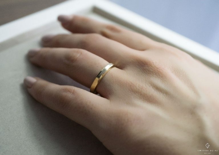 Τι λέει πυροσβέστης για την κολλημένη βέρα στο δάχτυλο 17χρονης