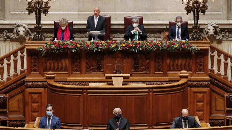 Η Πορτογαλία πληρώνει την απλή αναλογική, στα όρια της κατάρρευσης η κυβέρνηση