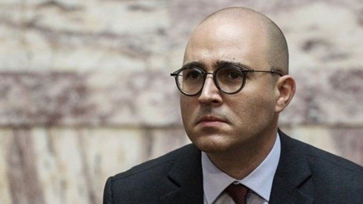 Η πρώτη ανάρτηση του Κωνσταντίνου Μπογδάνου μετά τη διαγραφή του